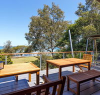 Barefoot Beach House - Geraldton Accommodation
