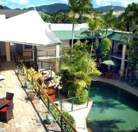 Bay Village Tropical Retreat  Apartments - Geraldton Accommodation
