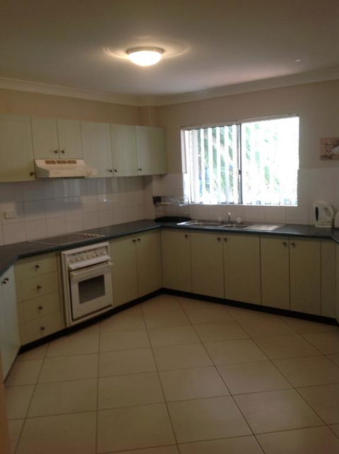 Bayview, Unit 6 - The Entrance, NSW - Geraldton Accommodation 3