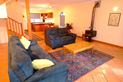 Beach Casa - Geraldton Accommodation 1