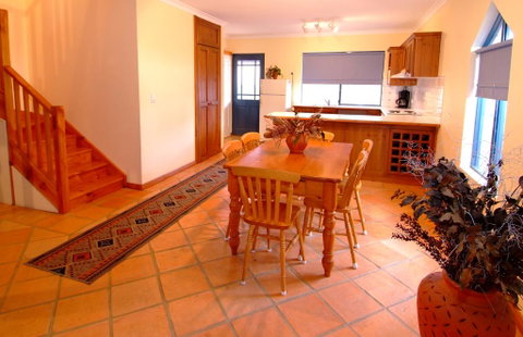 Beach Casa - Geraldton Accommodation 2