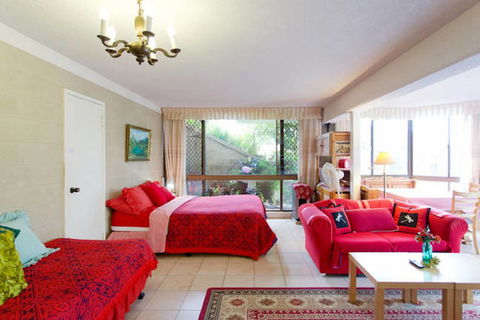 Beach Haven Studio - Geraldton Accommodation 0
