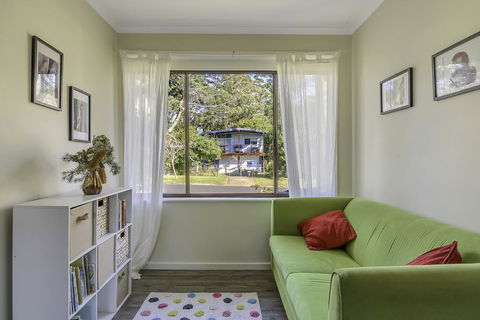 BEACH HOME ENCHANTED STAY CONNECT With NATURE - Geraldton Accommodation 3