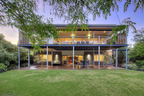BeachBlu Holiday Home - Geraldton Accommodation 0