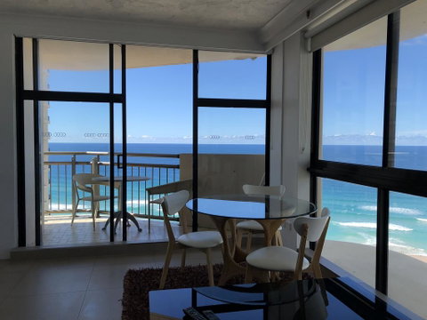 Beachcomber Resort - Official - Geraldton Accommodation 2