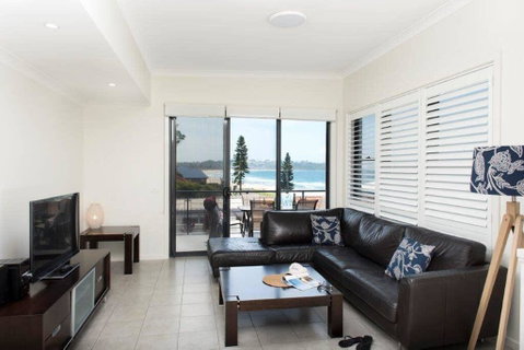 Beachfront 8 - Geraldton Accommodation 3