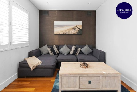 BEACHFRONT APARTMENT // DREAM LOCATION // CLOEY2 - Geraldton Accommodation 0