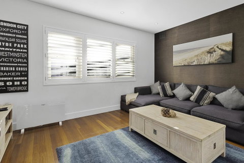 BEACHFRONT APARTMENT // DREAM LOCATION // CLOEY2 - Geraldton Accommodation 2