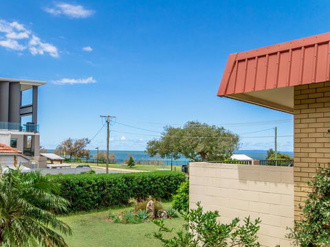 Beachfront Apt With Private Pool - Geraldton Accommodation 3