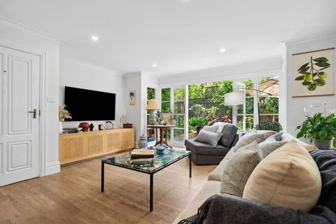 Reed Cottage - Geraldton Accommodation 2