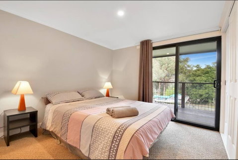 Relax At Goughs Bay - Geraldton Accommodation 1