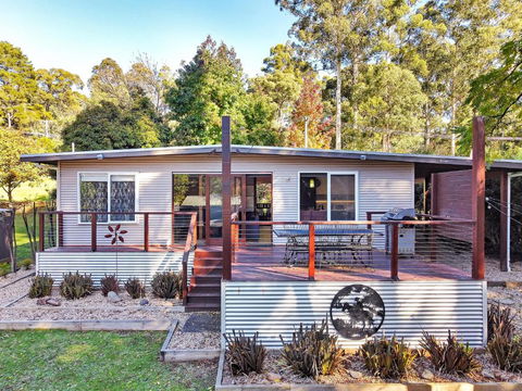 Ren Basera - Geraldton Accommodation 0