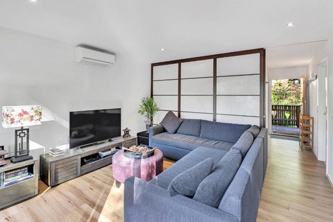 Ren Basera - Geraldton Accommodation 2