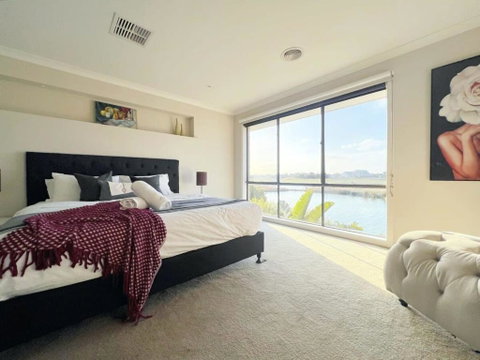 Retreat Andrew House - Geraldton Accommodation 1