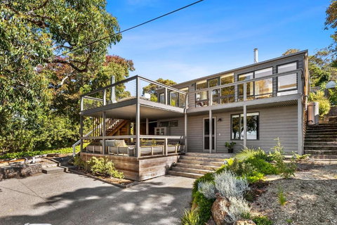 Retro Beach Vibes - Geraldton Accommodation 2