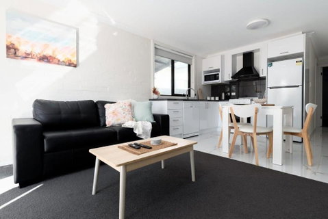 Riverside Gem With Parking And WiFi - Geraldton Accommodation 0