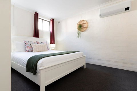 Riverside Gem With Parking And WiFi - Geraldton Accommodation 2
