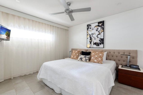 Rose At Temple Palm Cove - A Poolside Paradise - Geraldton Accommodation 3