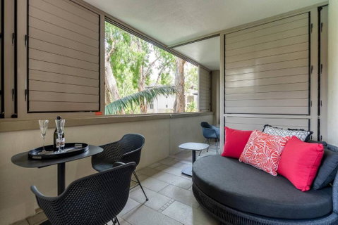 Rose At Temple Palm Cove - A Poolside Paradise - Geraldton Accommodation 2