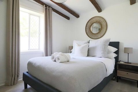 Rustic Chic 200 Metres From CBD - Geraldton Accommodation 3