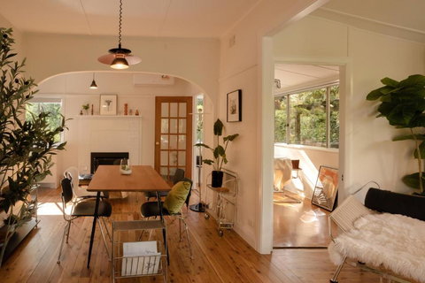 Romantic Garden Cottage With Home Cinema - Geraldton Accommodation 1