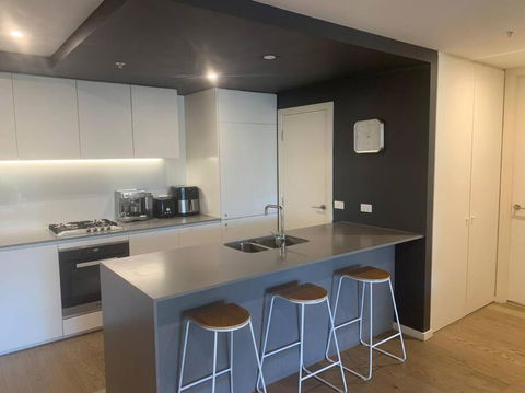 Rooftop Infinity Pool - St Kilda Luxury - Geraldton Accommodation 1