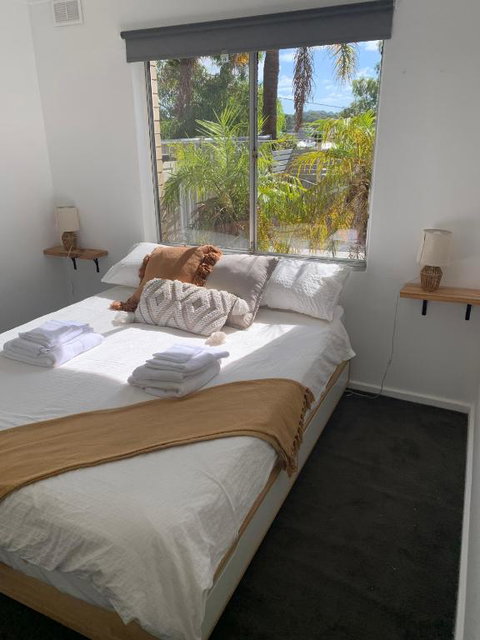 Room For Rent - Geraldton Accommodation 0