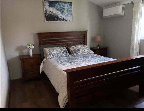 Roomy Rosegarden Flat In Roselands - Geraldton Accommodation 0