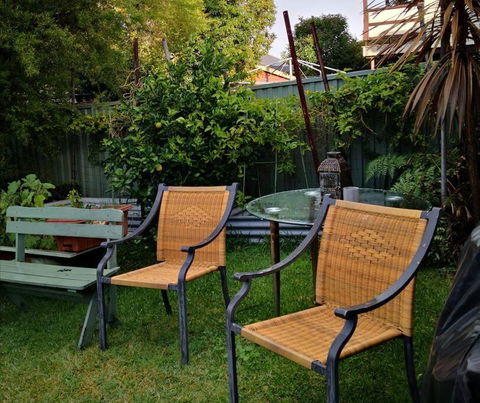 Roomy Rosegarden Flat In Roselands - Geraldton Accommodation 2