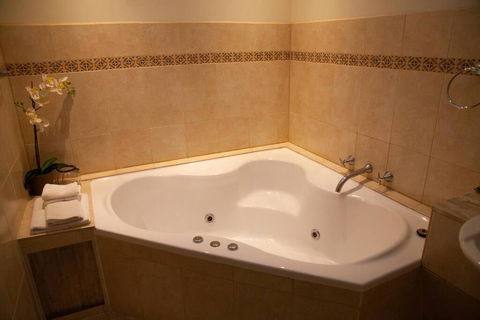 Rose Cottage Yarra Glen - Geraldton Accommodation 3