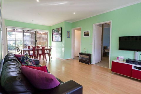 Rose Cottage - Geraldton Accommodation 3