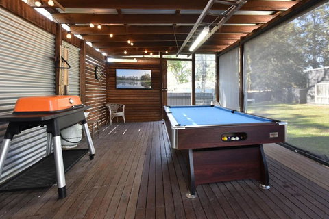 Rose Cottage Studio Romantic Or Solo Getaway. Spa, Games Room - Geraldton Accommodation 3