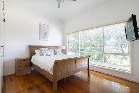 Rosebud Reset - A Beachside Group Getaway - Geraldton Accommodation 2