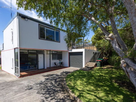 Rosella Perch - Geraldton Accommodation 3