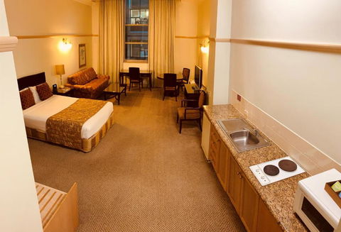 Royal Albert Hotel - Geraldton Accommodation 1