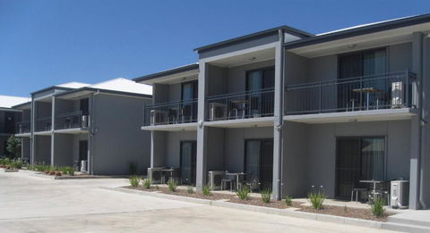 Royal Motel Miles - Geraldton Accommodation 0