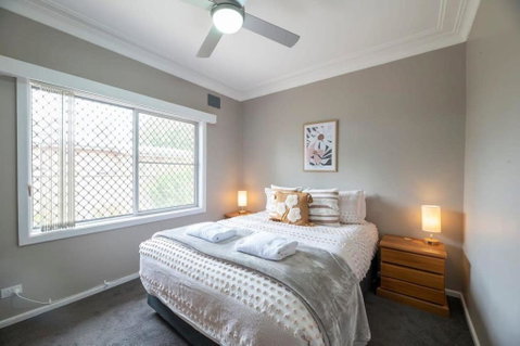 Roycox Cottage - Charming Escape, Fireplace - Geraldton Accommodation 1