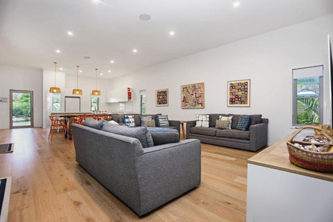 Russell Street Retreat - Geraldton Accommodation 0