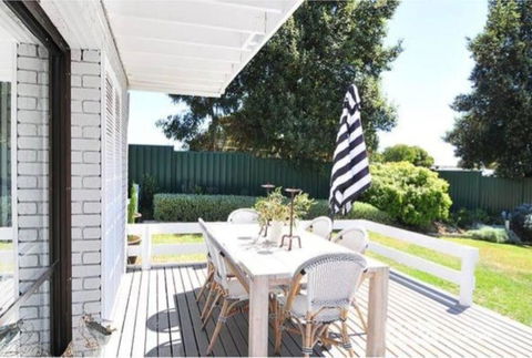 Sabi Robe WiFi 300m To Beach Dog Friendly - Geraldton Accommodation 3