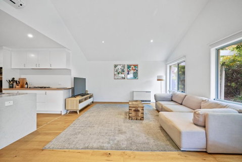 Salt Air Hideaway With Lush Backyard - Geraldton Accommodation 3