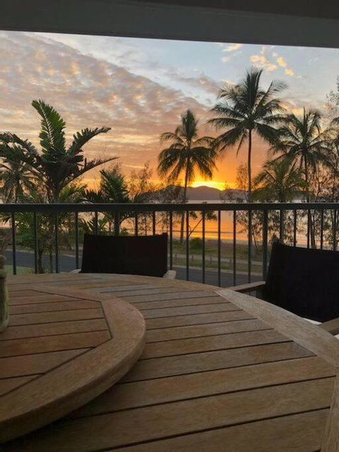 Salt On South - Beachfront Bliss - Geraldton Accommodation 2