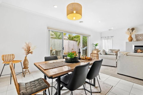Salty Sage Beach House - Geraldton Accommodation 2