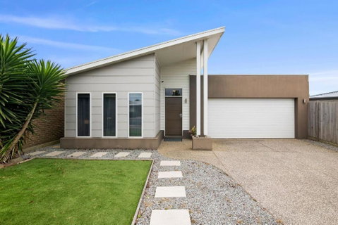 Salty Sage Beach House - Geraldton Accommodation 3
