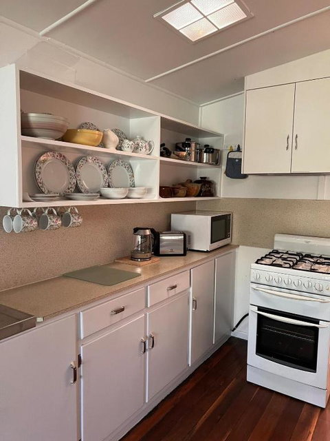 Samantha - Geraldton Accommodation 1