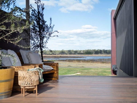 Samphire Chalet Peppermint - Geraldton Accommodation 2
