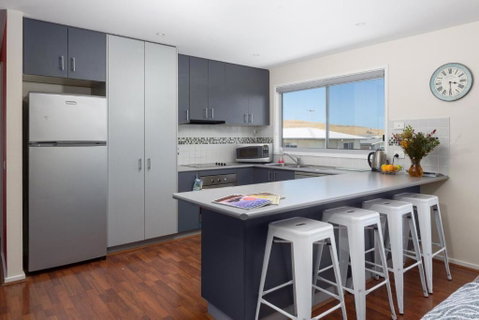 San Remo Views - Geraldton Accommodation 1