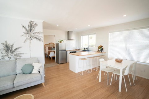 Sanbis Cabin - Hidden Boutique Retreat, Sea Views - Geraldton Accommodation 2