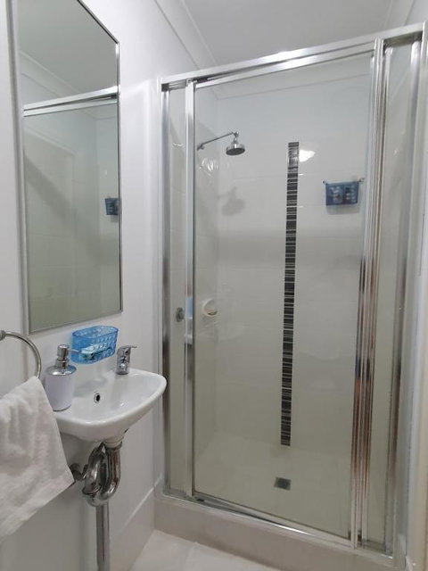 Sandalwood Guest Room - Geraldton Accommodation 3