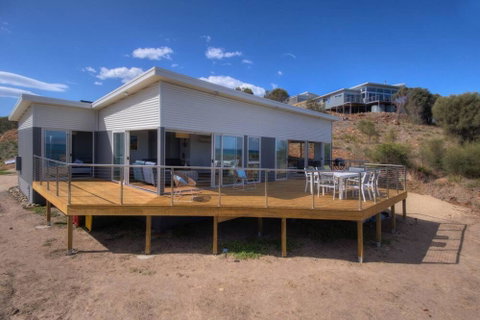 Sandbar Beach House - Geraldton Accommodation 1