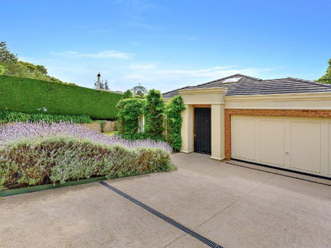 Sandborne Moments To The Sand - Geraldton Accommodation 0